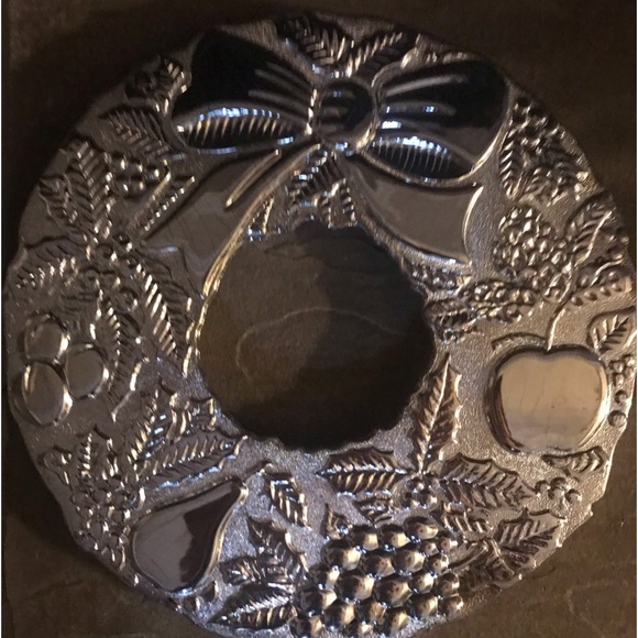 Della Robbia Trivet - Picture 1 of 3